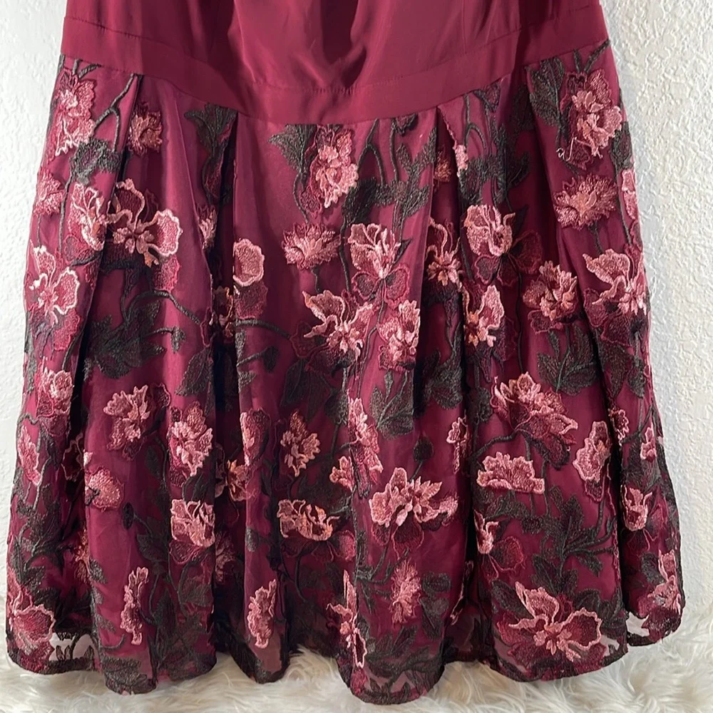 Morgan & Co. Juniors' Embroidered Cold-Shoulder Fit & Flare Dress Pockets Sz 20W - Picture 6 of 14